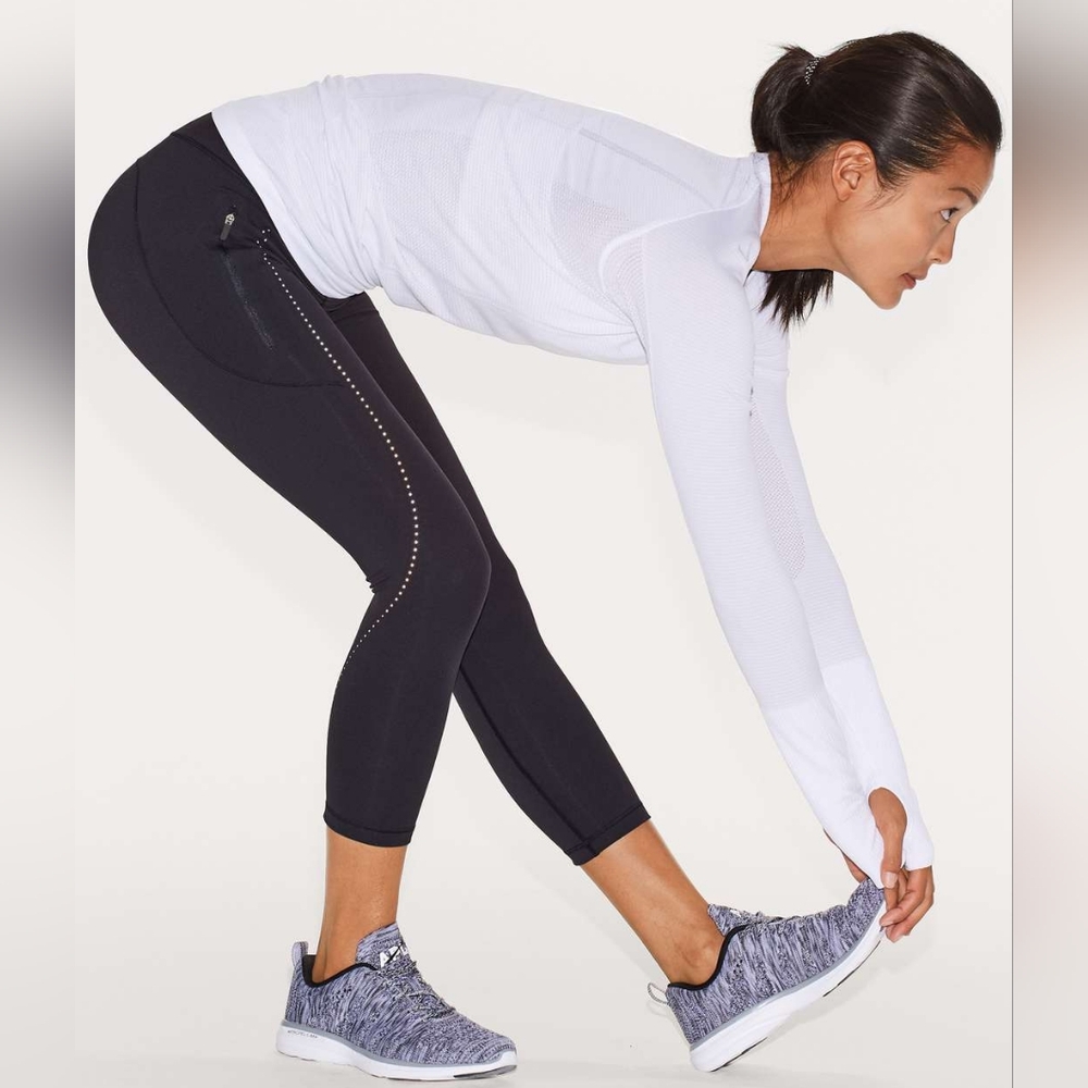 Lululemon Extra Mile Crop (Reflective 23")Midnight Navy